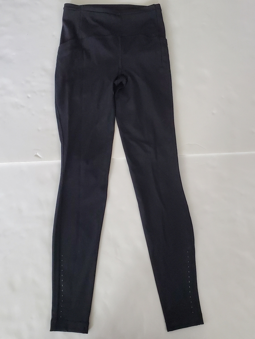 Lululemon Swift Speed High Rise Tight 28” Black Side Pockets Size 4